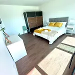 别墅 Casa Iroko - A Modern Villa, With Private Pool, In A Quiet Area