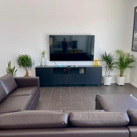 Вилла Casa Iroko - A Modern Villa, With Private Pool, In A Quiet Area