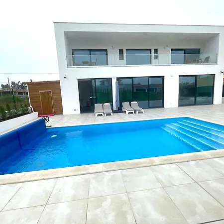 Casa Iroko - A Modern Villa, With Private Pool, In A Quiet Area Вилла *